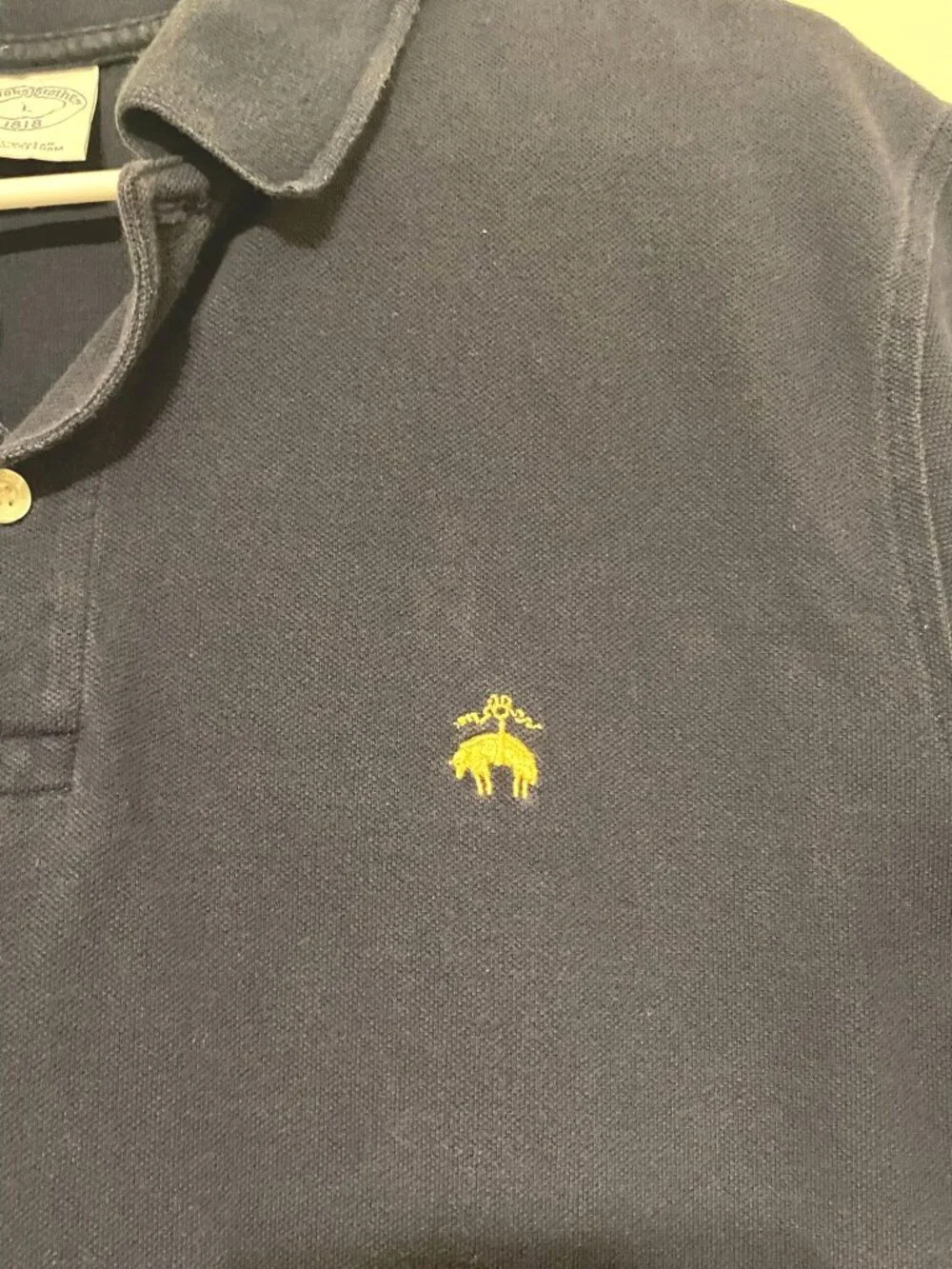 Brooks Brothers measures 23